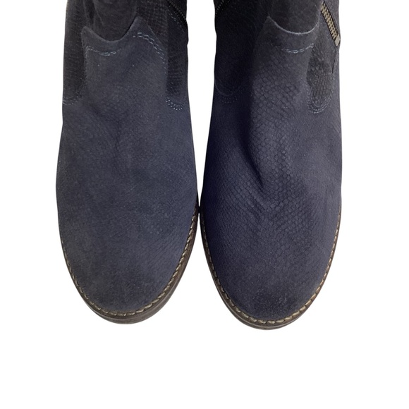 Taos Standout Suede Embossed Boot Black - Picture 7 of 13